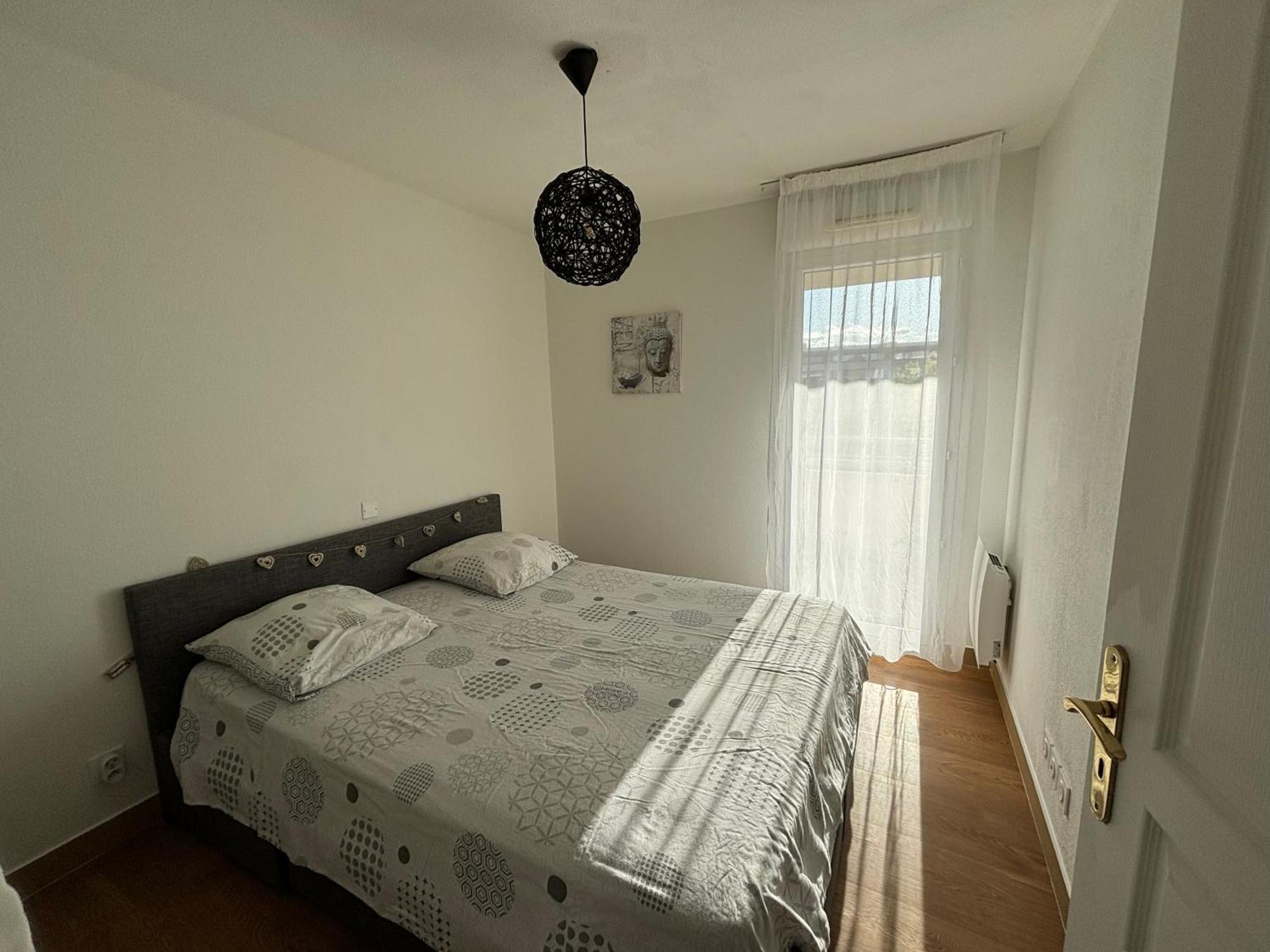 Location D'Un Superbe Appartement Avec Piscine Roquebrune-sur-Argens Exterior foto