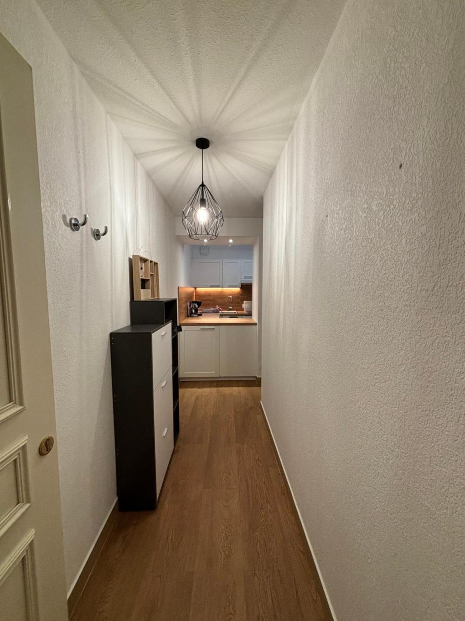 Location D'Un Superbe Appartement Avec Piscine Roquebrune-sur-Argens Exterior foto