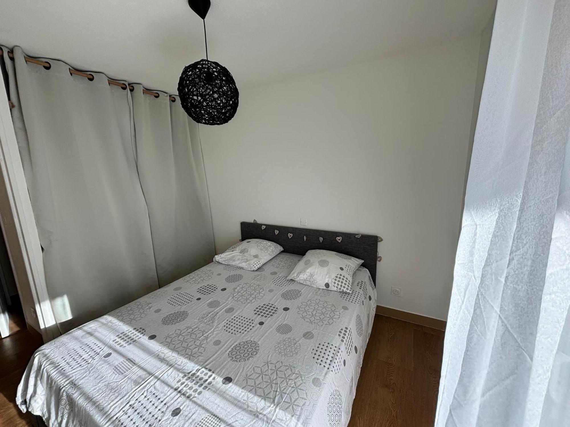 Location D'Un Superbe Appartement Avec Piscine Roquebrune-sur-Argens Exterior foto